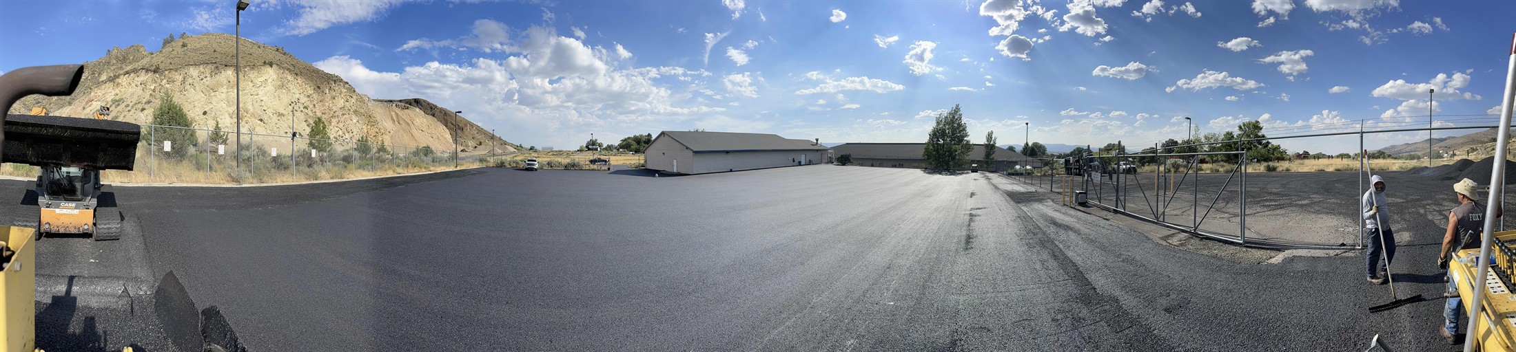 Wide commercial asphalt paving project in Central Oregon